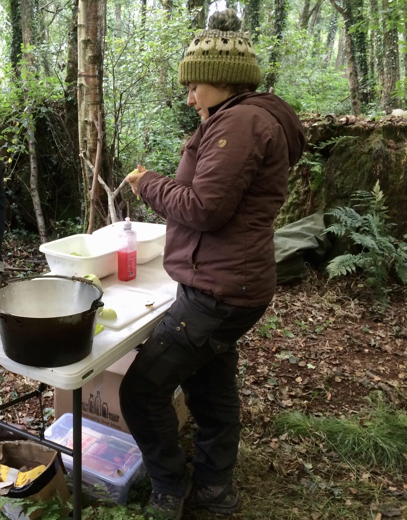 Creating the chutney - preparing the fruit - foraging and Preserving course - autumn Foraging - preserving - traditional crafts - pippin & Gile bushcraft and foraging - brecon beacons