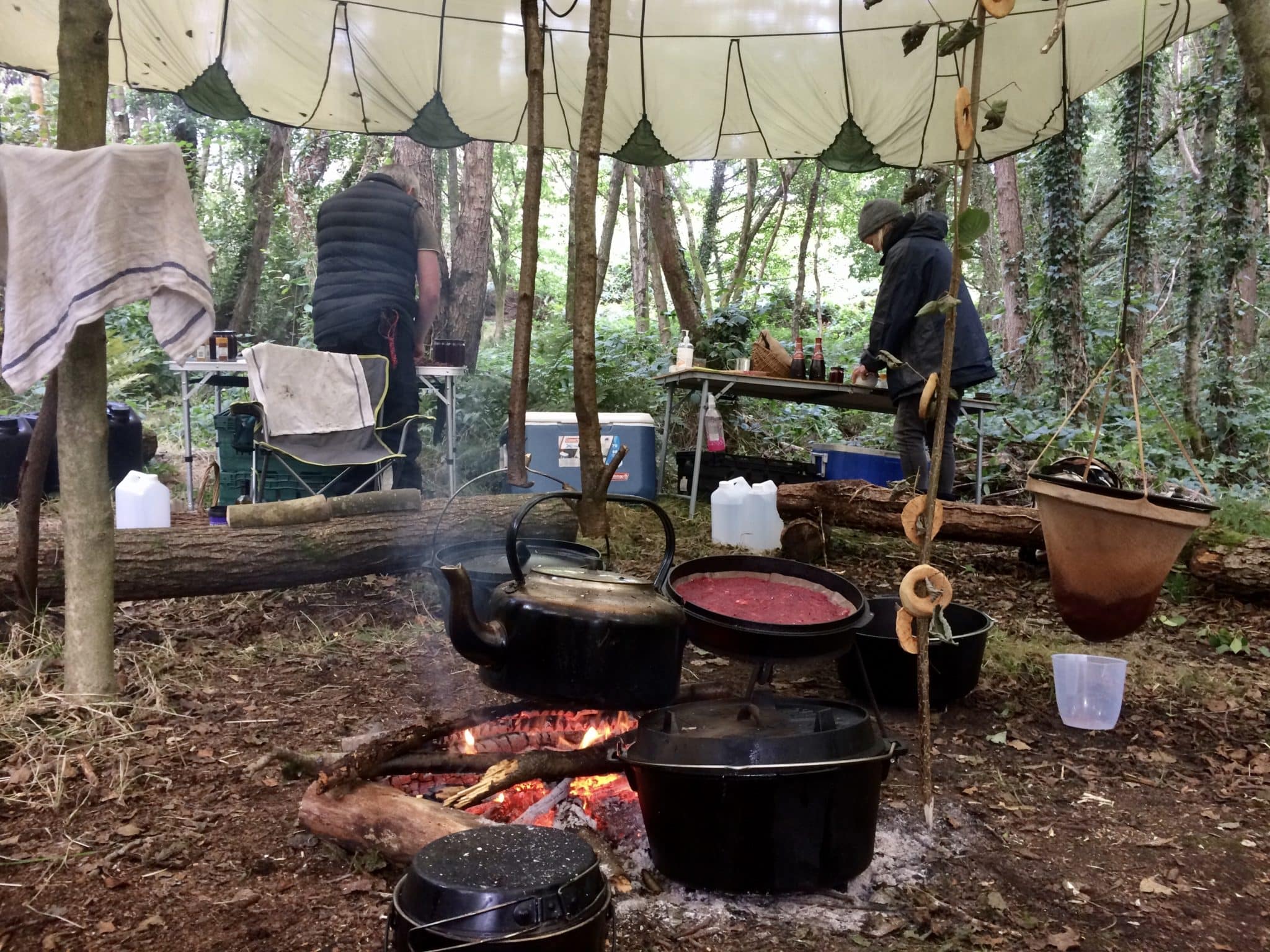 Cooking over an open fire - foraging and Preserving course - autumn Foraging - preserving - traditional crafts - pippin & Gile bushcraft and foraging - brecon beacons