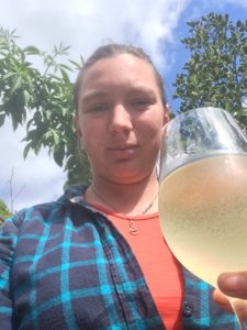 Spring time wild champagne drinking - Foraging - preserving - preserving courses